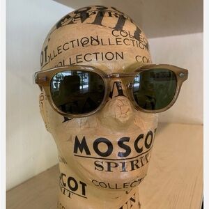 MOSCOT ORIGINALS NYC LEMTOSH BLONDE 46mm
Round Sunglasses with Green Lenses.